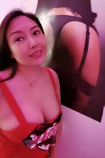 ZALA BEI ASIAESCORT.AT